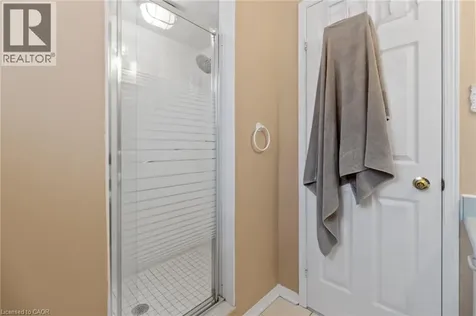1263 Bantham Street Mississauga ON L5V 1Y8