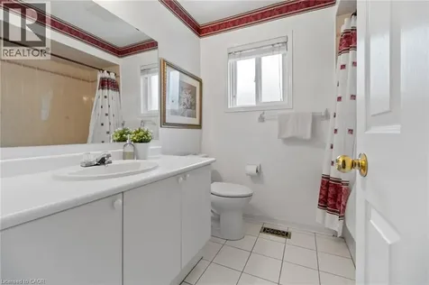1263 Bantham Street Mississauga ON L5V 1Y8