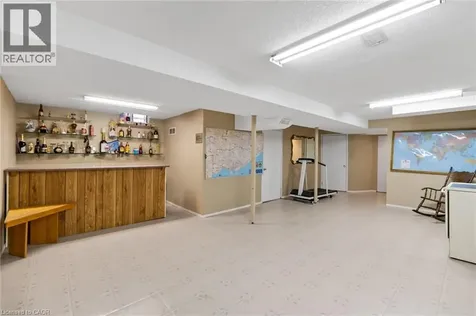 1263 Bantham Street Mississauga ON L5V 1Y8