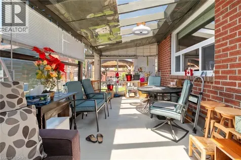 1263 Bantham Street Mississauga ON L5V 1Y8