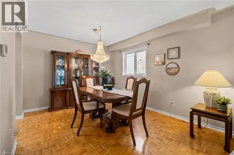 1263 Bantham Street Mississauga ON L5V 1Y8