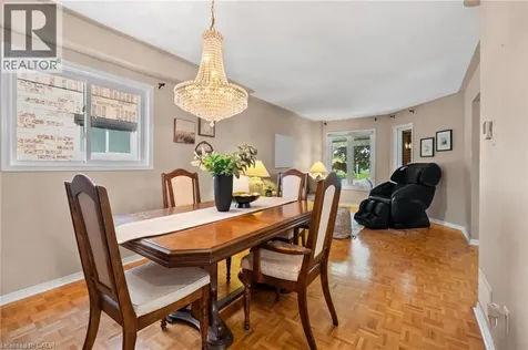 1263 Bantham Street Mississauga ON L5V 1Y8