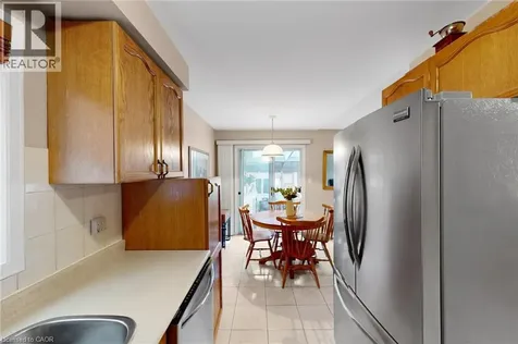 1263 Bantham Street Mississauga ON L5V 1Y8
