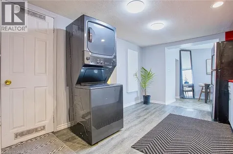 68 Riverside Drive Welland ON L3C 5E2