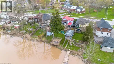 68 Riverside Drive Welland ON L3C 5E2
