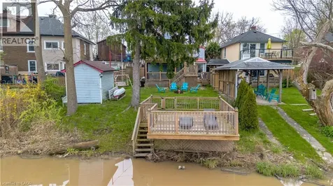 68 Riverside Drive Welland ON L3C 5E2