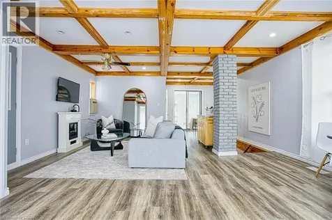 68 Riverside Drive Welland ON L3C 5E2