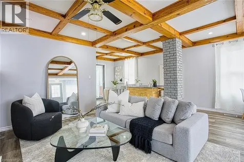 68 Riverside Drive Welland ON L3C 5E2