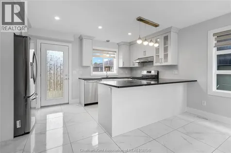 59 Churchill Park Road Chatham ON N7M 0R8