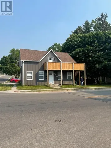 659 Dolph St Street North Cambridge ON N3H 2B5