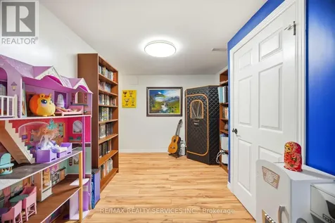 12 Pine Street Erin ON N0B 1T0