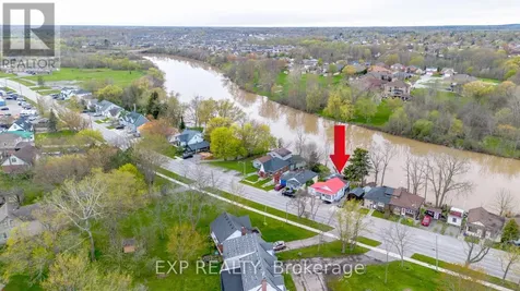 68 Riverside Drive Welland (broadway) ON L3C 5E2