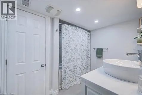 39 Guelph Street Guelph ON N1H 5Y7
