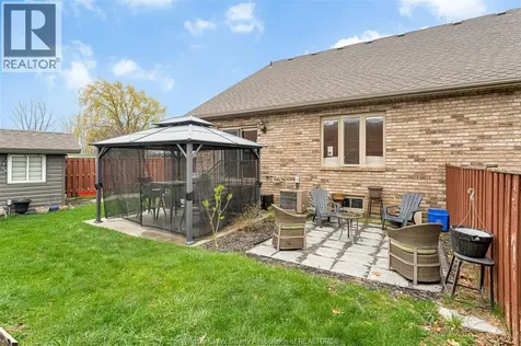 11460 Timber Bay Crescent Windsor ON N8R 2K9