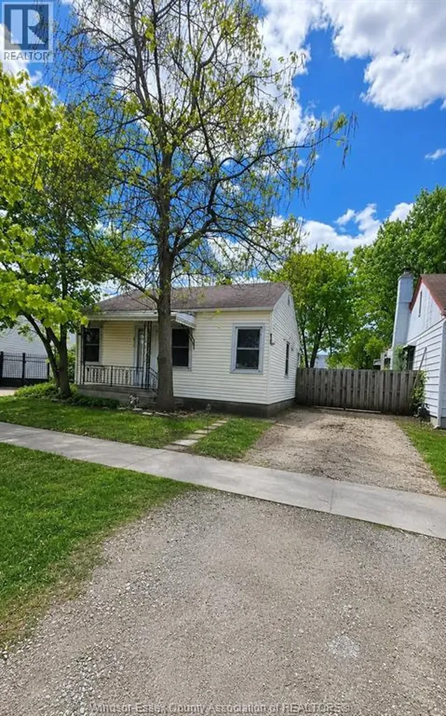 2215 Forest Avenue Windsor ON N8W 2G7