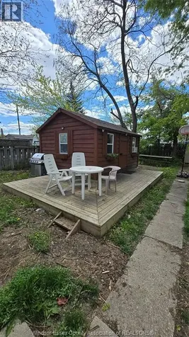 2215 Forest Avenue Windsor ON N8W 2G7