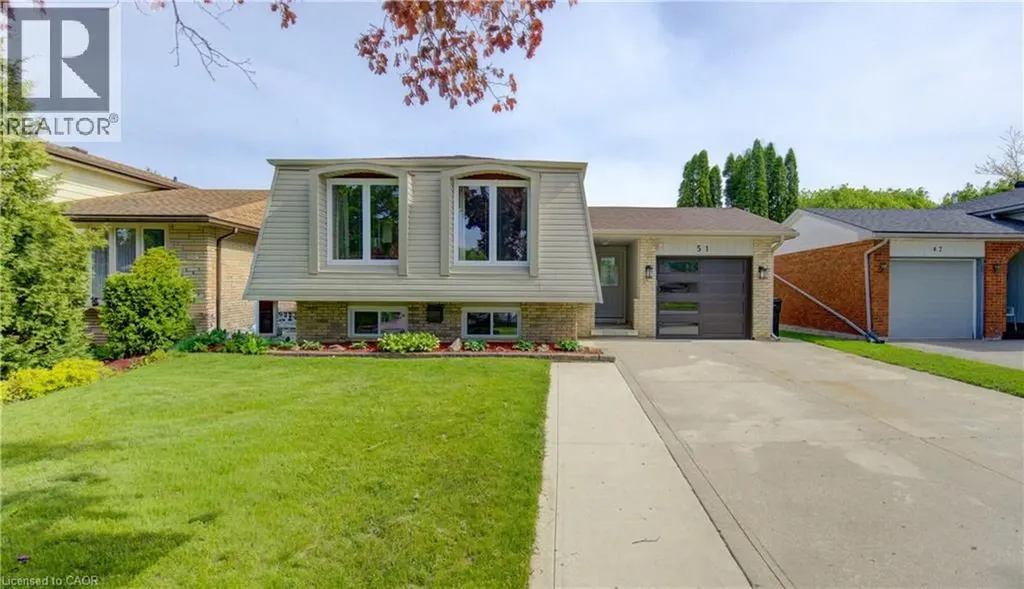 51 Coach Hill Drive Kitchener ON N2E 1N7