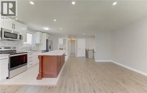 51 Coach Hill Drive Kitchener ON N2E 1N7