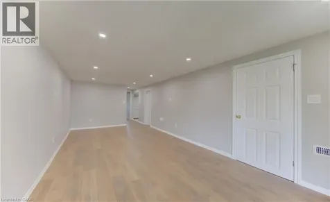 51 Coach Hill Drive Kitchener ON N2E 1N7