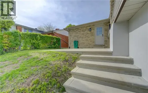 51 Coach Hill Drive Kitchener ON N2E 1N7