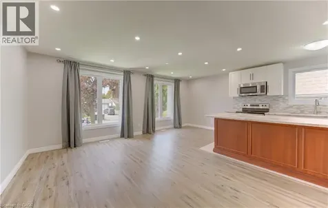 51 Coach Hill Drive Kitchener ON N2E 1N7