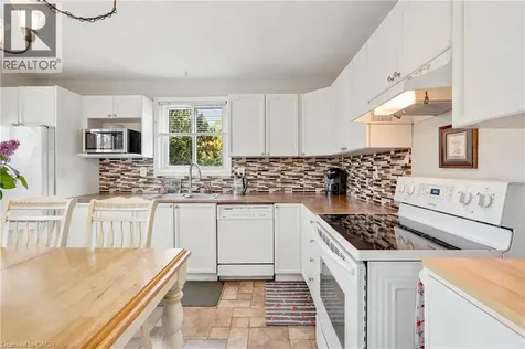 144 Bellingham Drive Hamilton ON L8V 4M8