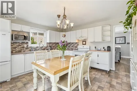 144 Bellingham Drive Hamilton ON L8V 4M8