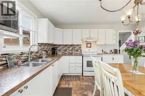 144 Bellingham Drive Hamilton ON L8V 4M8
