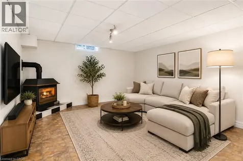 144 Bellingham Drive Hamilton ON L8V 4M8