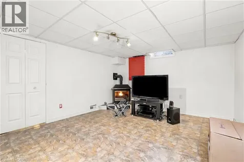 144 Bellingham Drive Hamilton ON L8V 4M8