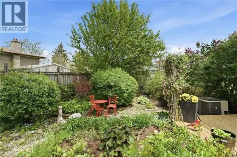 144 Bellingham Drive Hamilton ON L8V 4M8