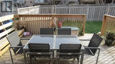 21 Snowdrop Crescent Kitchener ON N2E 4C1