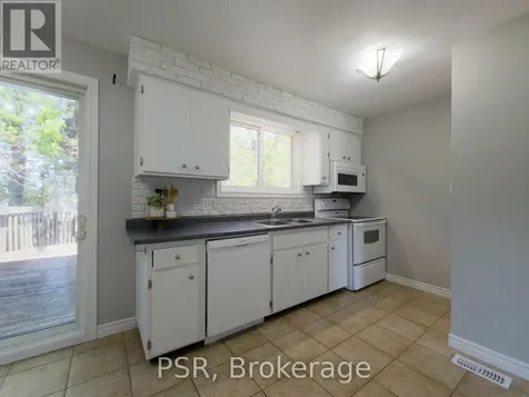 11 Elmsdale Drive Kitchener ON N2E 1H7
