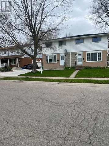 570B Glen Forrest Boulevard Waterloo ON N2L 4J5