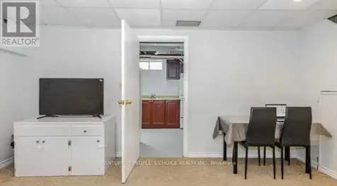 570B Glen Forrest Boulevard Waterloo ON N2L 4J5