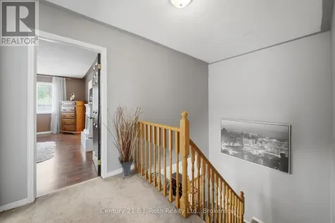 478 Regent Street Orillia ON L3V 4E3