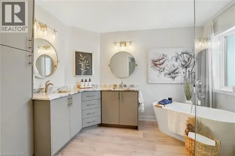 156 Valmont Street Ancaster ON L9G 4Z9