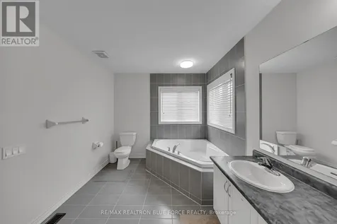 38 Pinedale Avenue Caledon ON L7C 3Z6