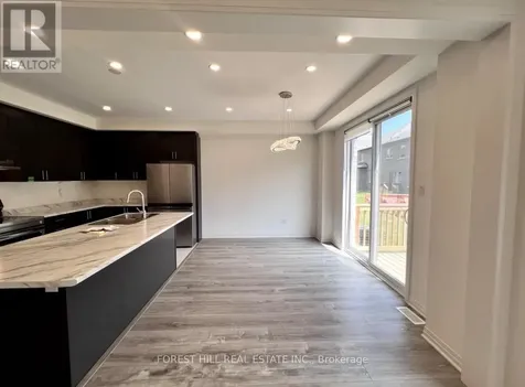 48 Copperhill Heights Barrie ON L9J 0K6