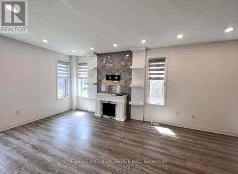48 Copperhill Heights Barrie ON L9J 0K6