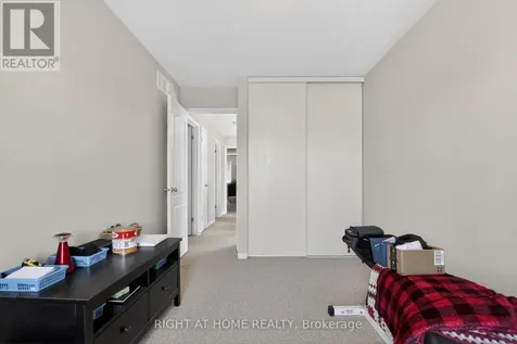 207 Catamount Court Ottawa ON K2M 0A8