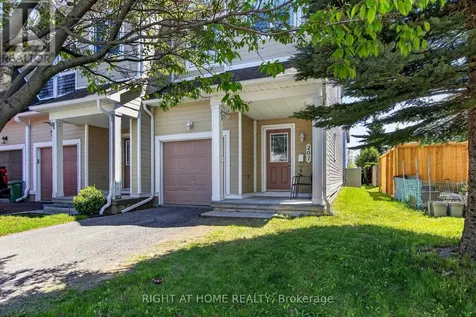 207 Catamount Court Ottawa ON K2M 0A8