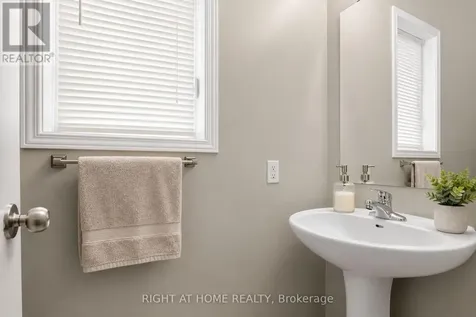 207 Catamount Court Ottawa ON K2M 0A8