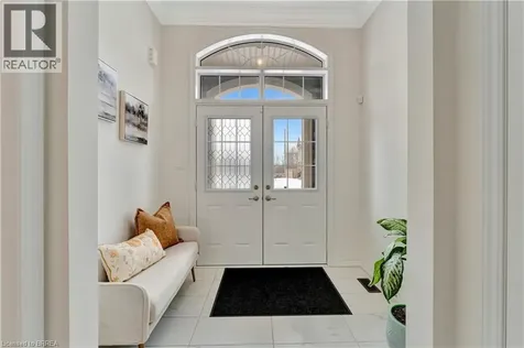 63 Flagg Avenue Paris ON N3L 0K1