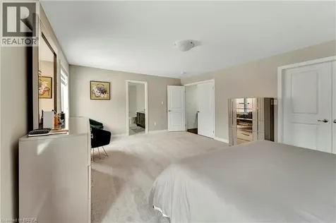 63 Flagg Avenue Paris ON N3L 0K1