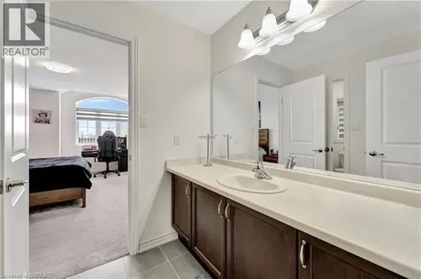63 Flagg Avenue Paris ON N3L 0K1