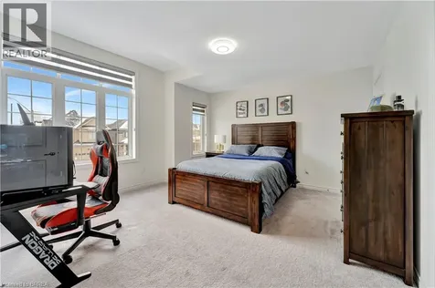 63 Flagg Avenue Paris ON N3L 0K1