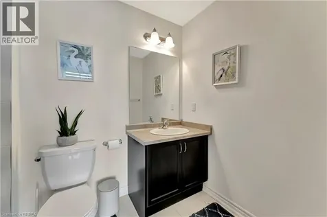 63 Flagg Avenue Paris ON N3L 0K1