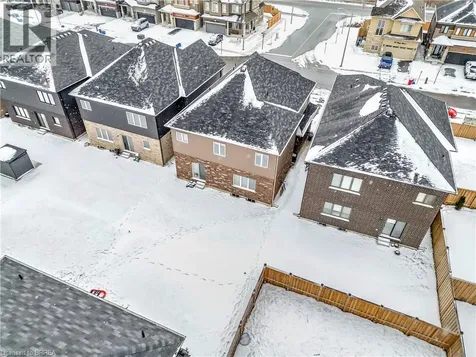 63 Flagg Avenue Paris ON N3L 0K1