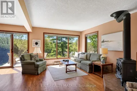 5056 Nicolls Island Road Ottawa ON K4M 0E2